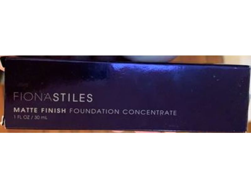 Fiona Stiles Matte Finish Foundation, 1 fl oz/30 mL