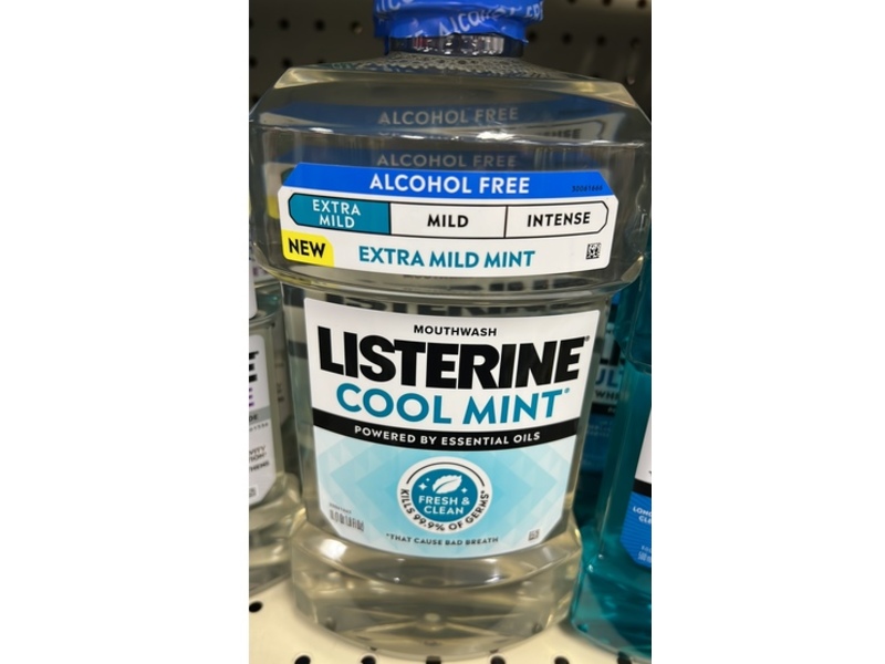 Listerine Extra Mild Mouthwash, Cool Mint, 33.8 fl oz/1L