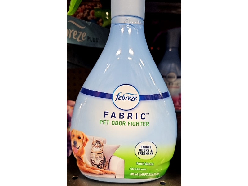 Febreze Pet Odor Fighter Fabric Refresher, Fresh Scent, 23.6 fl oz/700 mL