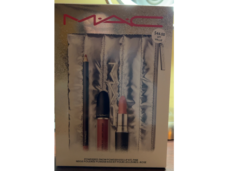 M.A.C Powdered Snow Powder Kiss Lip Kit, Pink