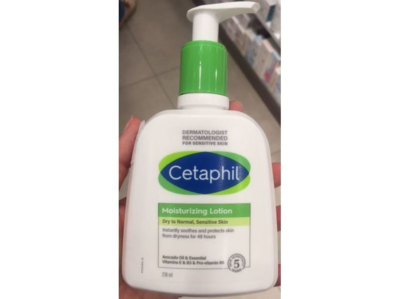 Cetaphil Moisturizing Lotion, Dry to Normal, Sensitive Skin, 236 mL