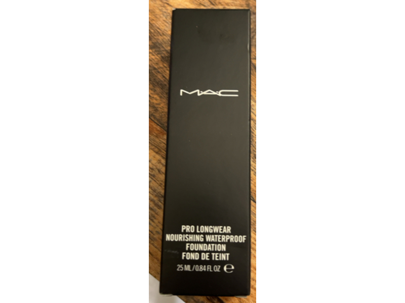 MAC Pro Longwear Foundation, Nc 35, 0.84 oz/25 mL