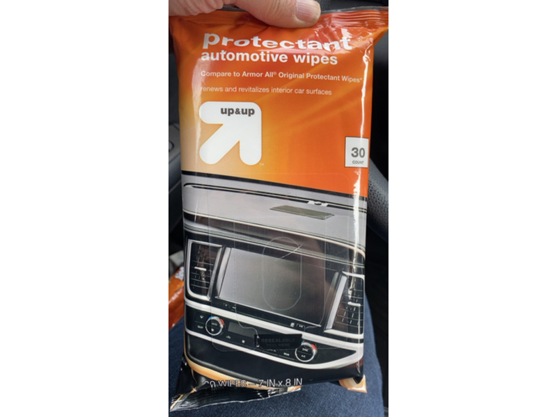 Up & UP Protectant Automotive Wipes Pouch, 30 Counts