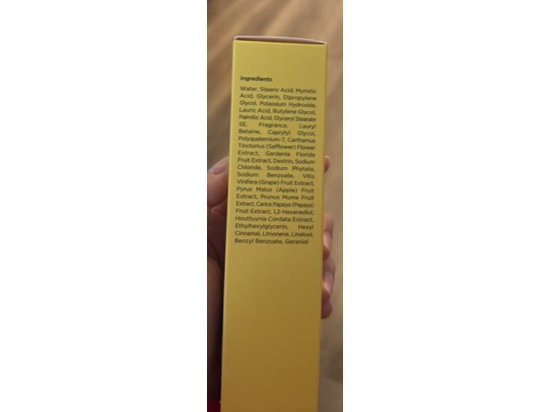 Olivia Umma Cashmere Whip Calrifying Cleanser, 4.05 fl oz/120 mL