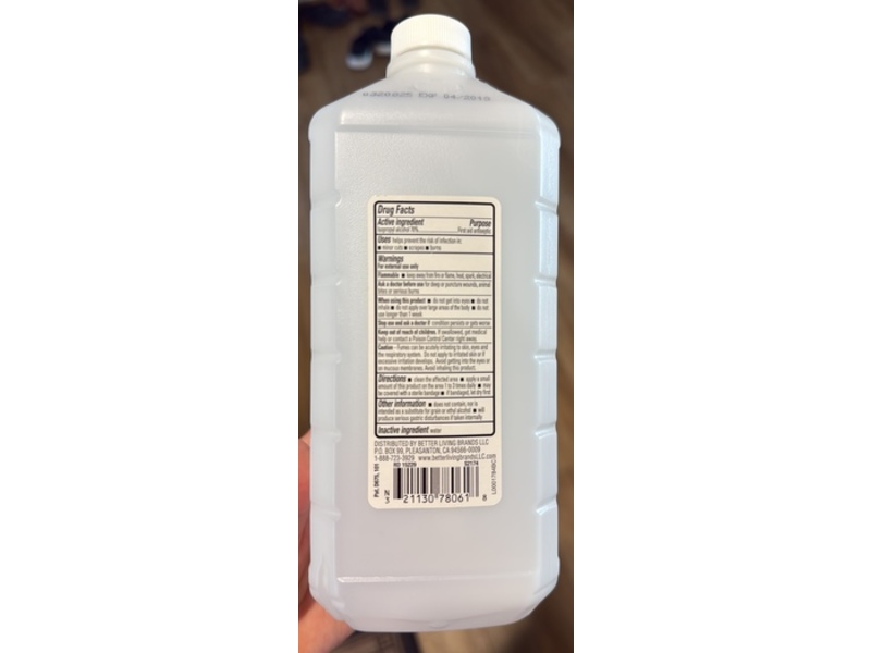 Signature Care 70% Isopropyl Rubbing Alcohol, 32 fl oz/946 mL