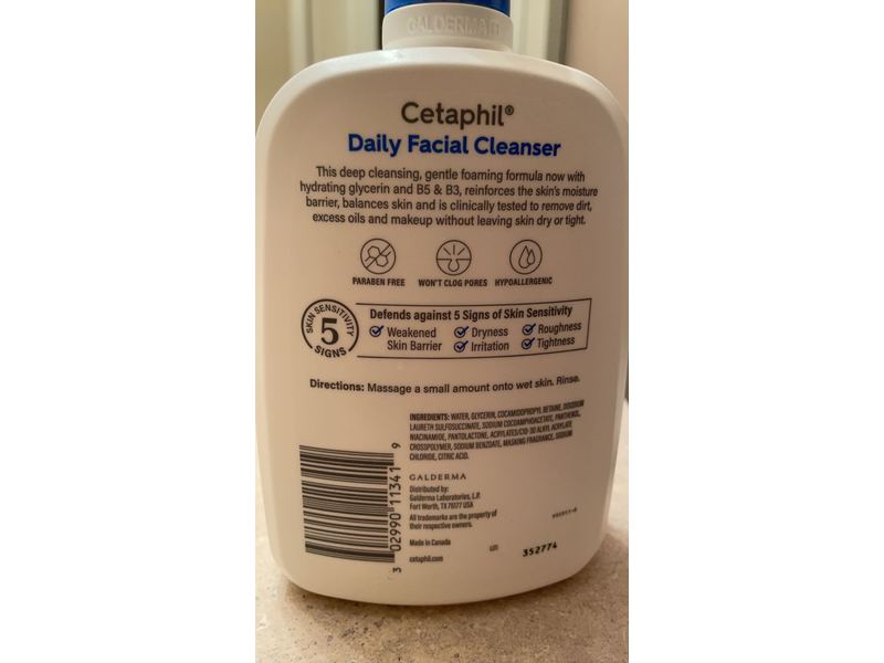 Cetaphil Daily Facial Cleanser, Sensitive Skin, 20 fl oz/591 mL