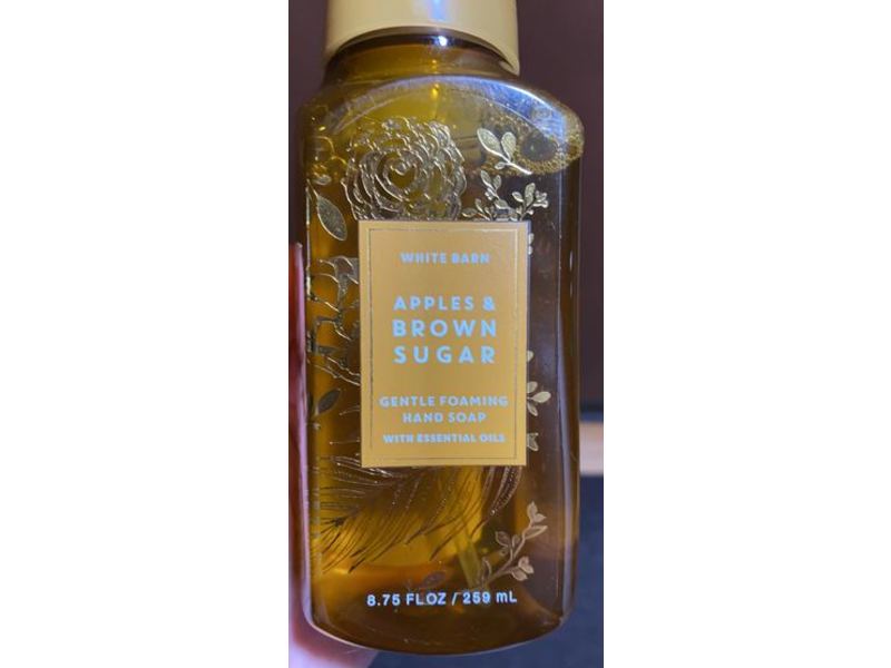 Bath & Body Works White Barn Gentle Foaming Hand Soap, Apples & Brown Sugar, 8.75 fl oz/259 mL
