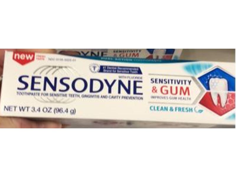 Sensodyne Toothpaste, Sensitivity & Gum, Clean & Fresh, 3.4 oz/96.4 g