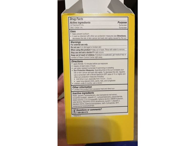 Olay Complete Daily Moisturizer, Sensitive, SPF 15, 6 fl oz/177 mL