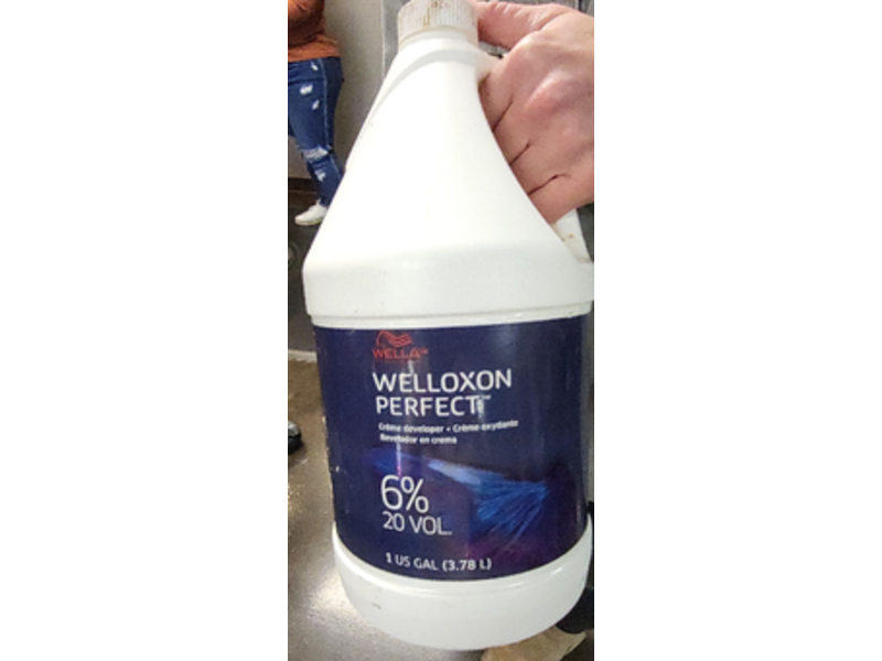 Wella Welloxon Perfect Creme Developer, 6% 20 Vol, 3.78 L