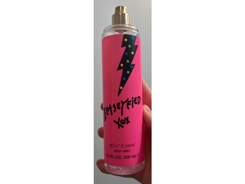Betsey Johnson Body Mist, 8 fl oz/236 mL