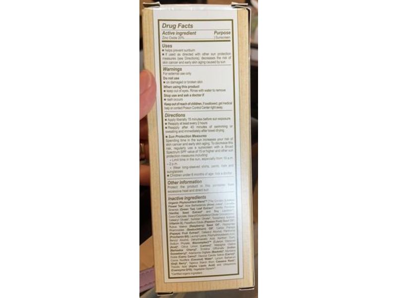 Eminence Organic Skin Care Lilikoi Mineral Defense Sport Sunscreen Spf 30, 5 fl oz / 147 ml