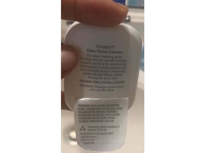 Cetaphil Daily Facial Cleanser, Sensitive Skin, 2 oz/59 mL, 12 Count