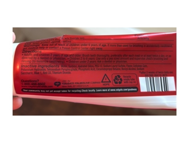 Colgate Optic White Fluoride Toothpaste, Fresh Mint, Purple, 4.2 fl oz/119 g, Pack Of 3