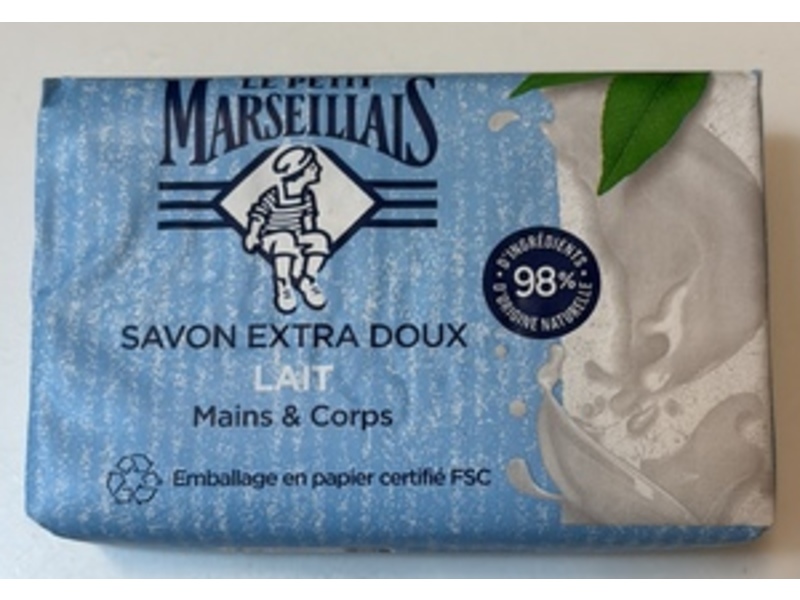 Le Petit Marseillais Extra-Gentle Milk Soap, 200 g