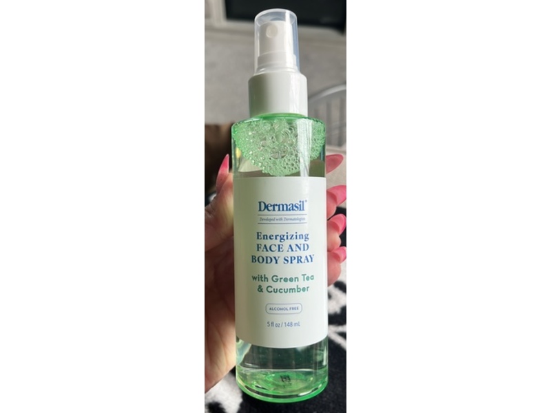 Dermasil Energizing Face And Body Spray, Green Tea & Cucumber, 5 fl oz/148 mL