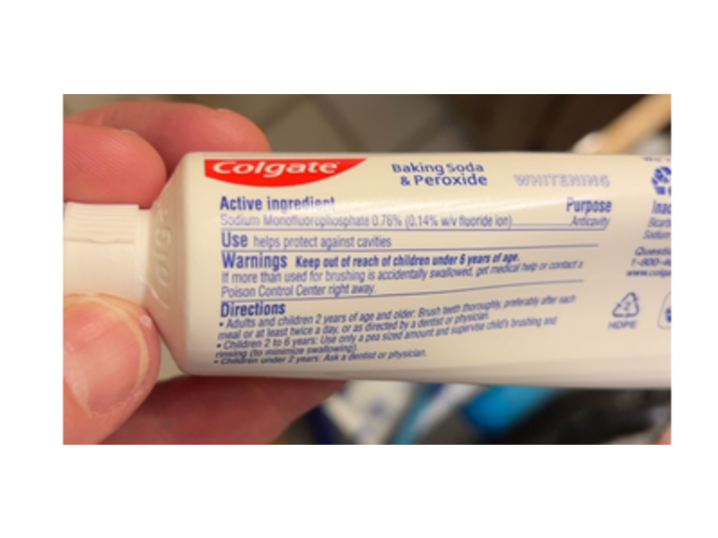 Colgate Baking Soda & Peroxide Whitening Toothpaste, Brisx Mint, 5.0 oz/147 g