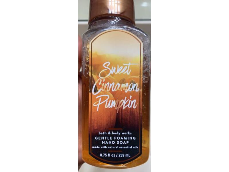 Bath & Body Works Gentle Foaming Hand Soap, Sweet Cinnamon Pumpkin, 8.75 fl oz/259 mL