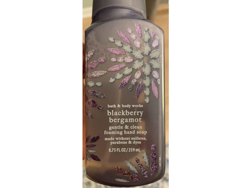 Bath & Body Works Gentle & Clean Foaming Hand Soap, Blackberry Bergamot, 8.75 fl oz/259 mL