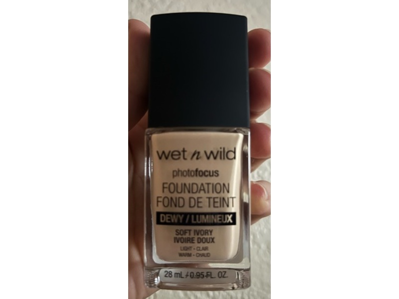 Wet N Wild Dewy Photofocus Foundation, Soft Ivory, 0.95 fl oz/28 mL