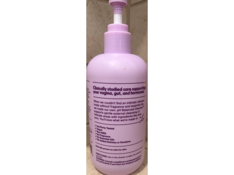 Love Wellness pH Balancing Cleanser, 10 fl oz/296 mL