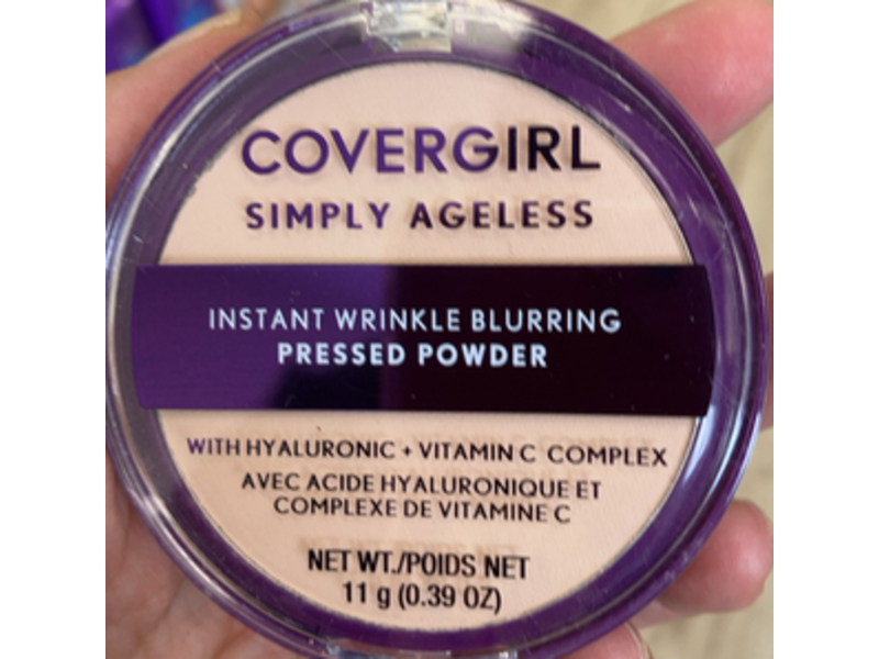 Covergirl Simply Ageless Instant Wrinkle Blurring Pressed Powder, Fair Ivory, 0.39 oz/11 g
