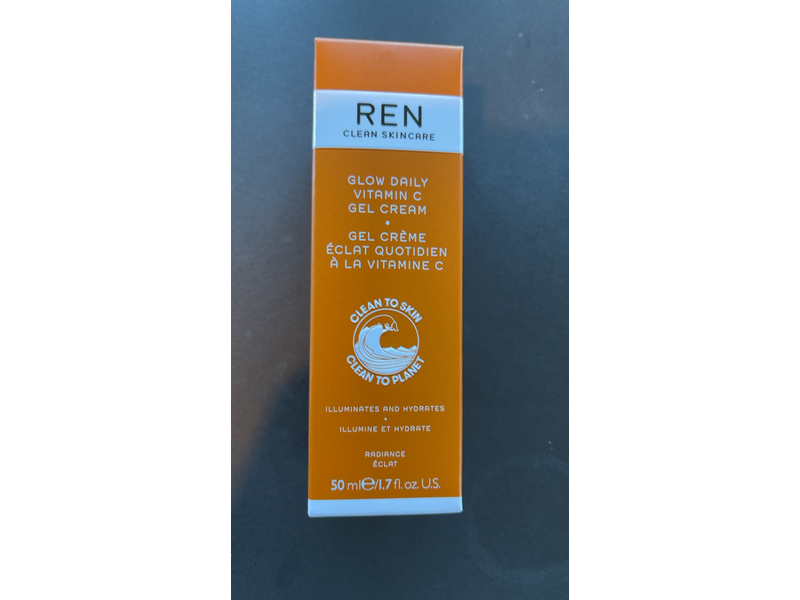 Glow Daily Vitamin C Gel Cream