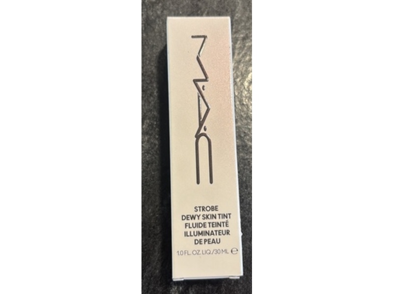 M.A.C Strobe Dewy Skin Tint Tinted Moisturizer, Light 3, 1 fl oz/30 mL