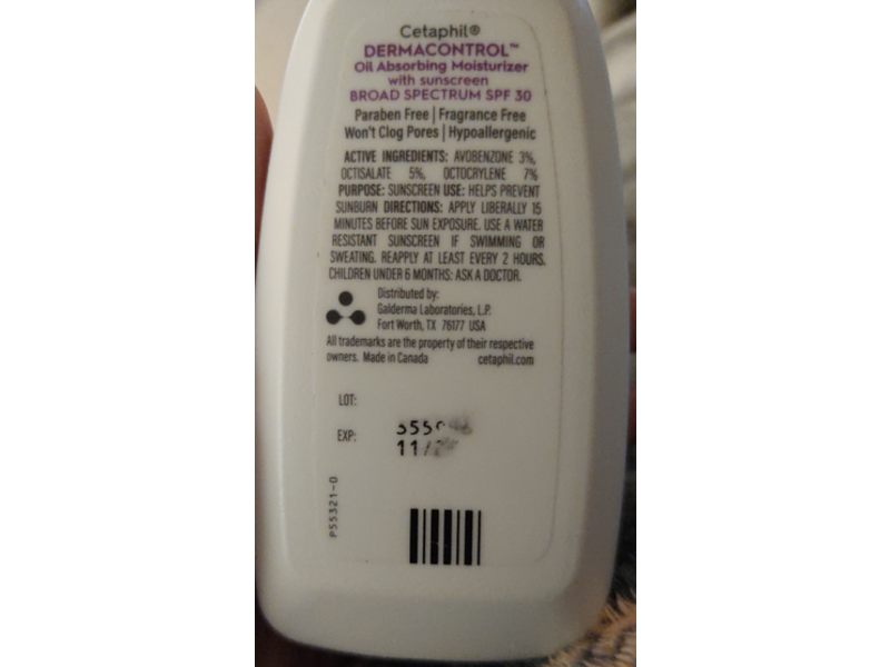 Cetaphil Derma Control Oil Absorbing Moisturizer, SPF 30, Sensitive Skin, 4 fl oz/118 mL