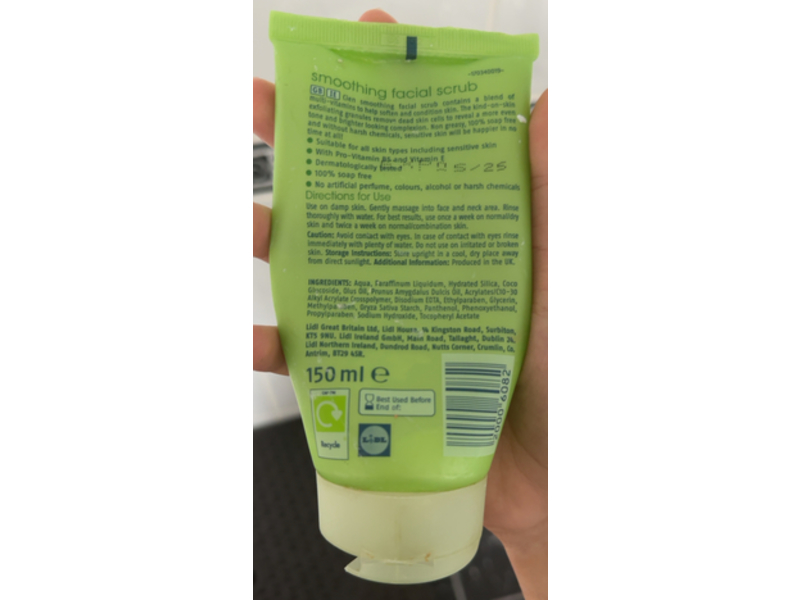 Cien Smoothing Facial Scrub, 150 mL