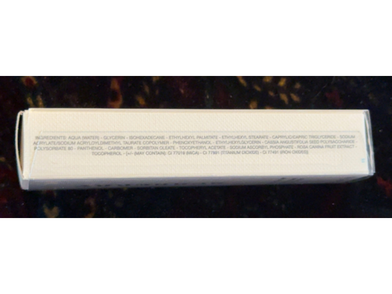 Burberry Luminous Fluid Base Fresh Glow, 01 Nude, 0.40 fl oz/12 mL