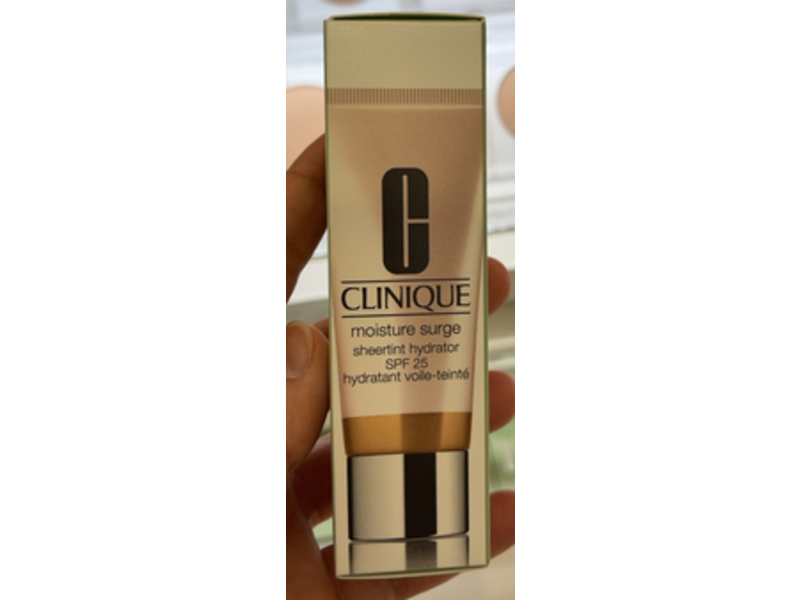 Clinique Moisture Surge Sheertint Hydrator, SPF 25, Universal Medium, 1.4 oz/ 40 mL