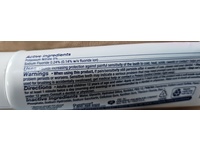 Colgate Maximum Strength Sensitive Whitening Toothpaste, Fresh Mint, 6 oz/170 g, Pack Of 3 - Image 4