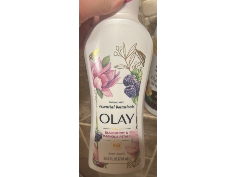 Olay Essential Botanicals Body Wash, Blackberry & Magnolia Petals, 23.6 fl oz/700 mL