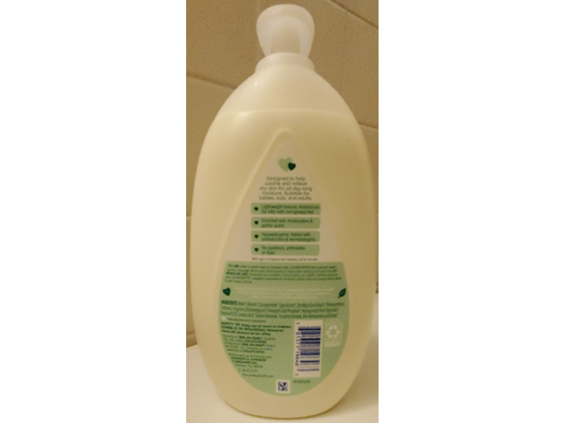 Johnson's Skin Nourish Moisturizing Lotion, Aloe Scent & Vitamin E, 16.9 fl oz/500 mL