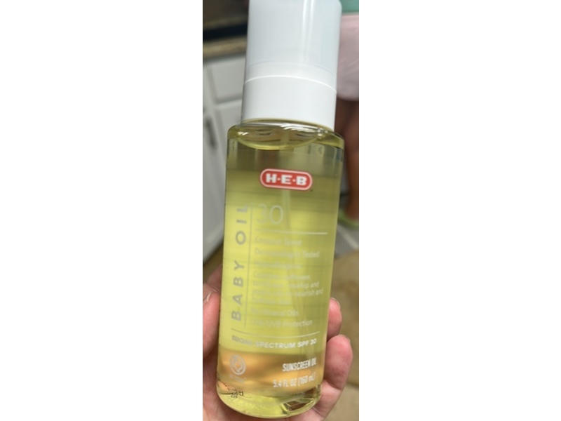 H.E.B Sunscreen Baby Oil, SPF 30, 5.4 fl oz/160 mL