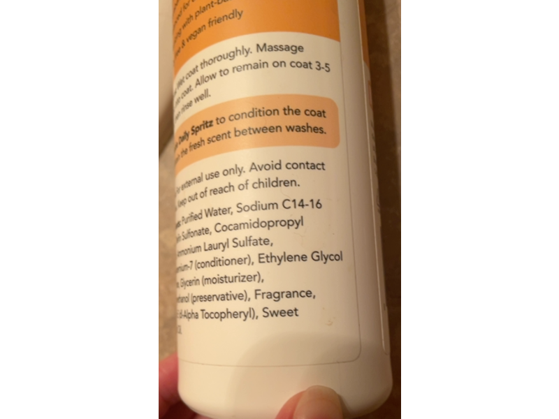 Nootie Skin & Coat Solutions Vitamin E and Almond Oil Moisturizing Pet Shampoo, Warm Vanilla Cookie, 16 fl oz/473 mL