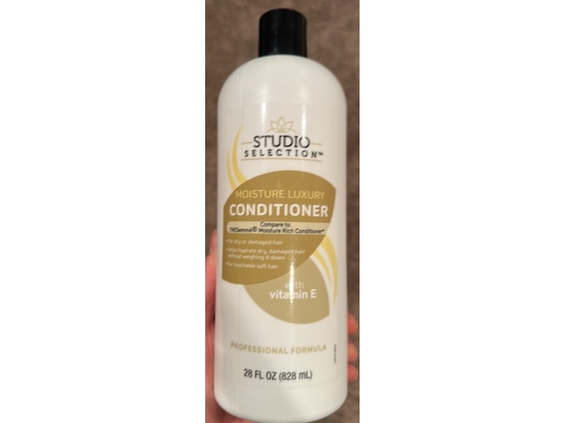 Studio Selection Moisture Luxury Conditioner, Vitamin E, 28 fl oz/828 mL