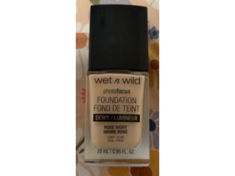 Wet n Wild Photo Focus Dewy Foundation, Rose Ivory, 0.95 fl oz/28 mL