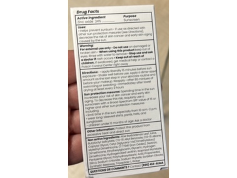 Universkin Daily Mineral Serum Sunscreen, SPF 50, 1.7 fl oz/50 mL