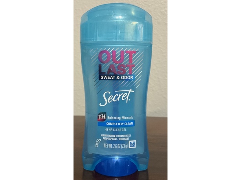 Secret Outlast Antiperspirant/Deodorant, Completely Clean, 2.6 oz/73 g