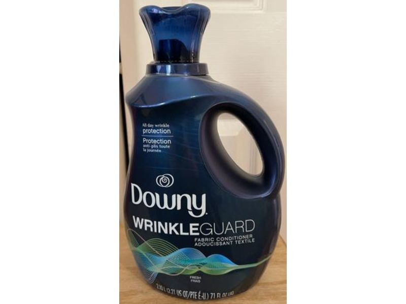 Downy Wrinkle Guard Fabric Conditioner, Fresh, 71 fl oz/2.10 L