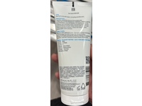 La Roche-Posay Toleriane Hydrating Gentle Cleanser, Ceramide-3 + Niacinamide, 6.76 fl oz/200 mL - thumbnail 3