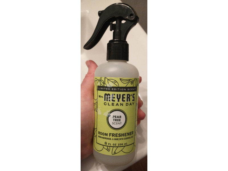 Mrs. Meyer's Clean Day Room Freshener, Pear Tree, Limited Edition, 8 fl oz/236 mL