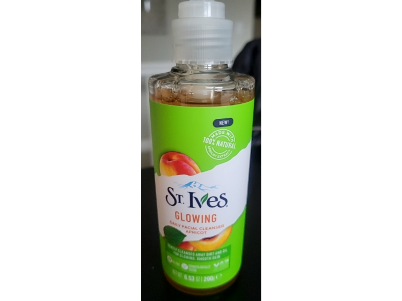 St.Ives Glowing Daily Facial Cleanser, Apricot, 6.53 oz/200 mL