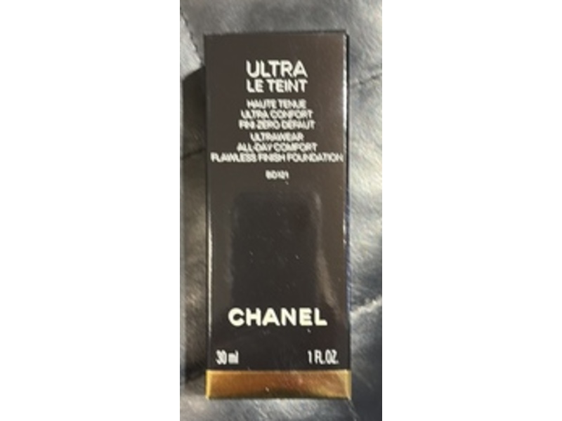 Chanel Ultrawear All-Day Comfort Flawless Finish Foundation, 121, 1 fl oz/30 mL
