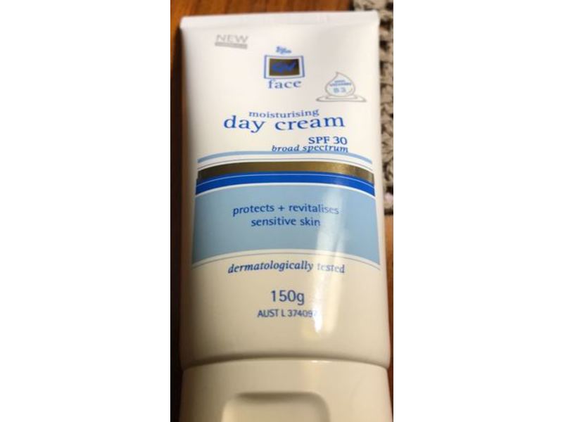 QV Moisturising Day Cream, SPF 30, 150g
