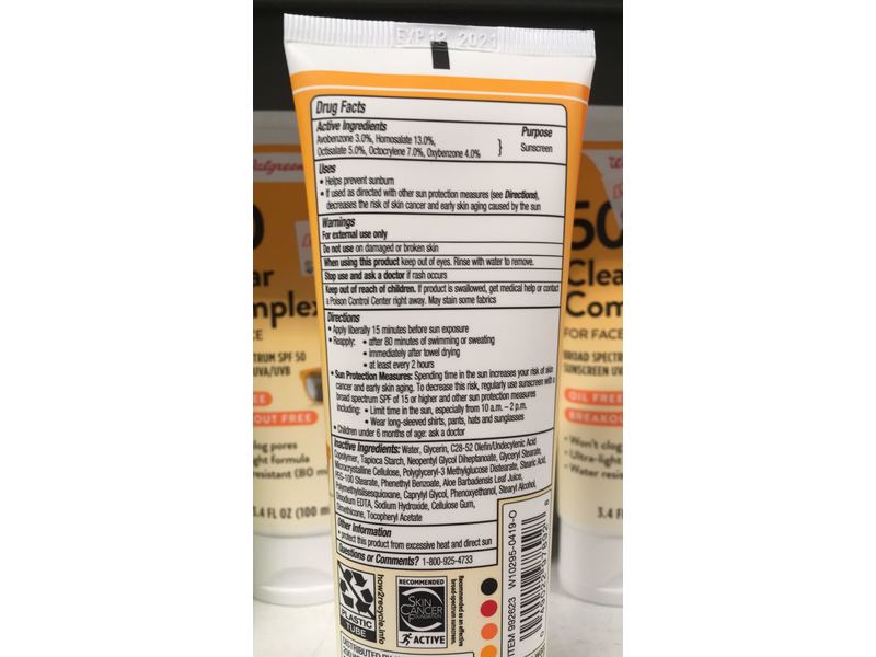 Walgreens Clear Complexion Sunscreen, SPF 50, 3.4 fl oz/100 mL