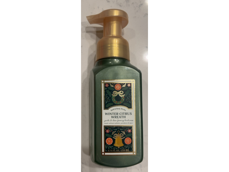 Bath & Body Works Gentle & Clean Foaming Hand Soap, Winter Citrus Wreath, 8.75 fl oz/259mL