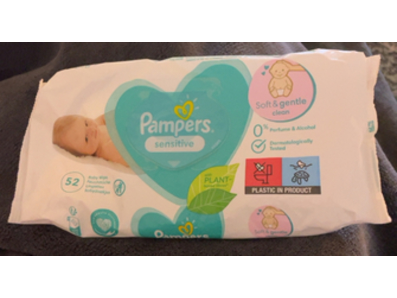 Pampers Sensitive Baby Wipes, Soft and Gentle Clean, 52 Count